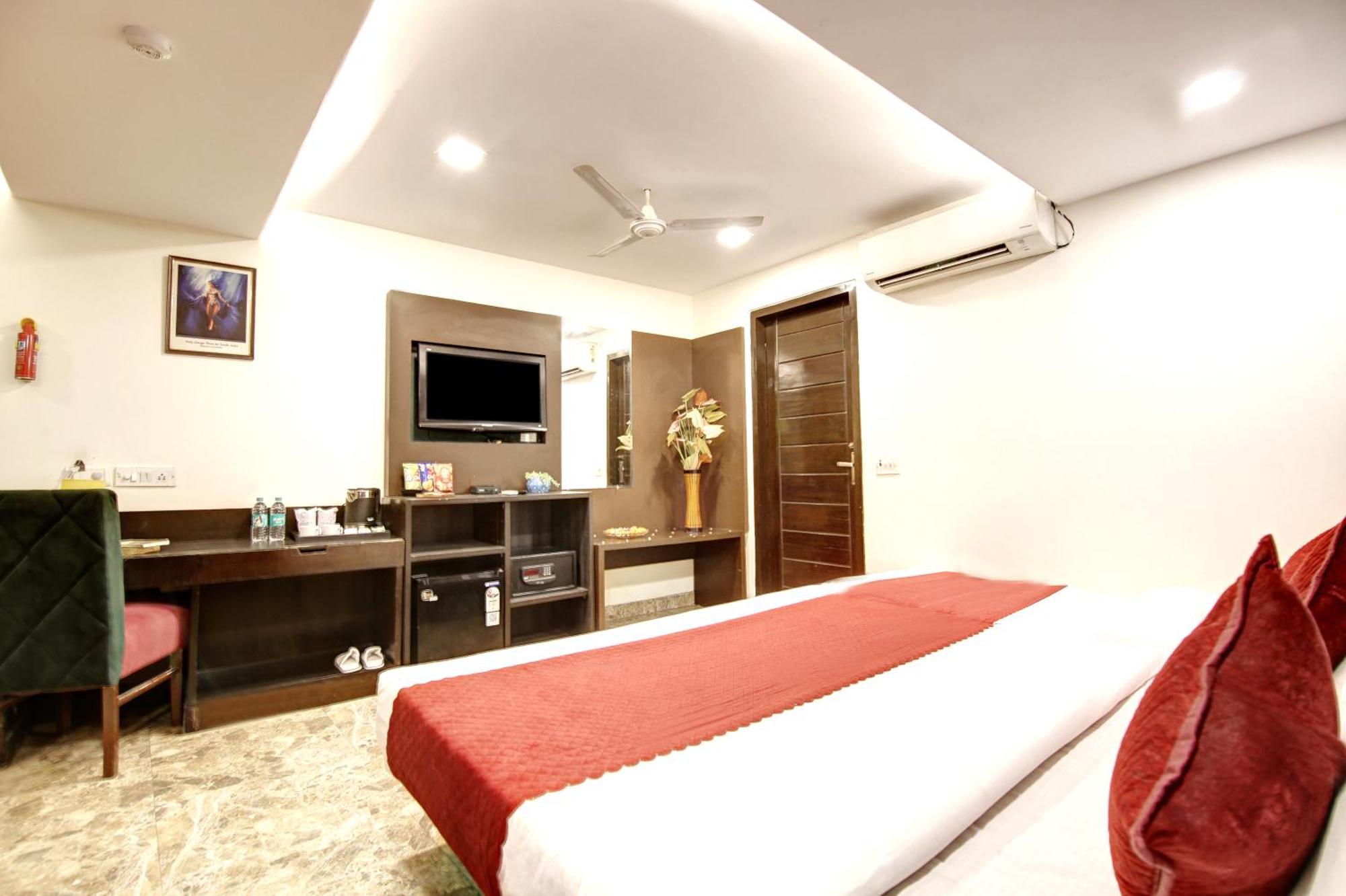 Hotel Wk Comfort - Near White Clove New Delhi Exterior photo
